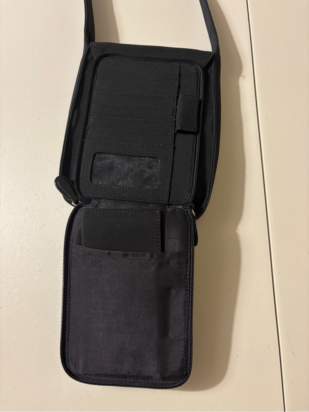 HOBO Black Compact Crossbody Bag Nylon Medium Organizer 90s Minimalist Travel - Picture 8 of 16